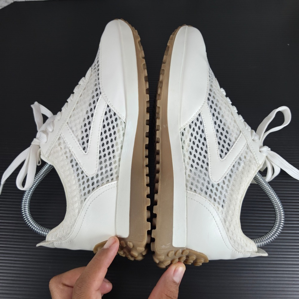 Steve Madden Sneakers Lace Up Sporty Athleisure Gum Sole Size 9 - Picture 8 of 13